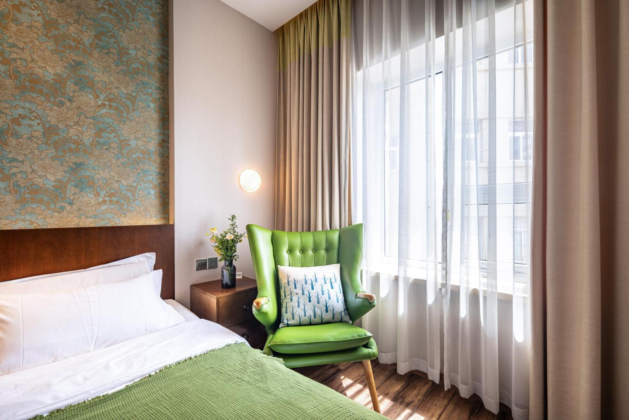 Kaiyue Hotel Zhongshan Road St Michael'S Cathedral And Zhanqiao Pier 青岛 外观 照片