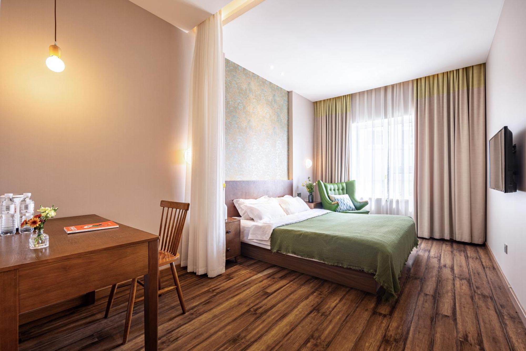 Kaiyue Hotel Zhongshan Road St Michael'S Cathedral And Zhanqiao Pier 青岛 外观 照片